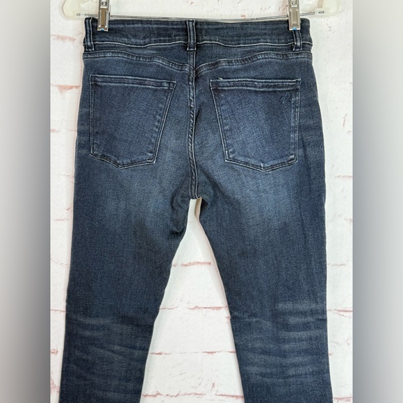 DL1961 Florence Sz 26 Mid Rise Instasculpt Skinny Dark Wash Blue Jeans 26” Waist - Picture 13 of 16